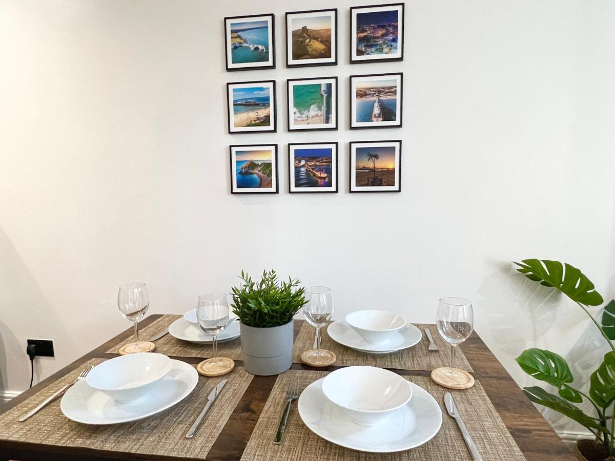 Lovely Apartment, One Minute From Bournemouth Beach And Town. Eksteriør billede