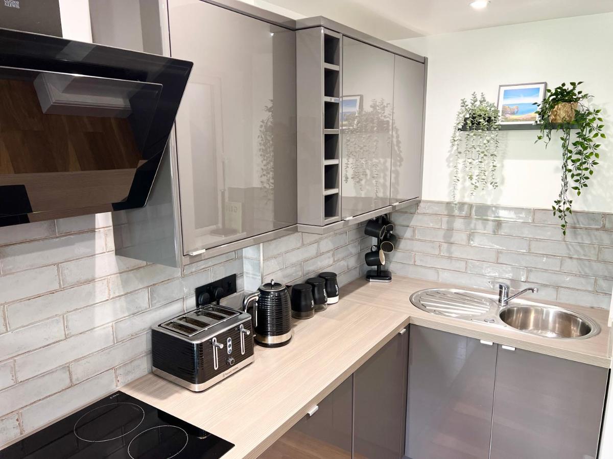 Lovely Apartment, One Minute From Bournemouth Beach And Town. Eksteriør billede